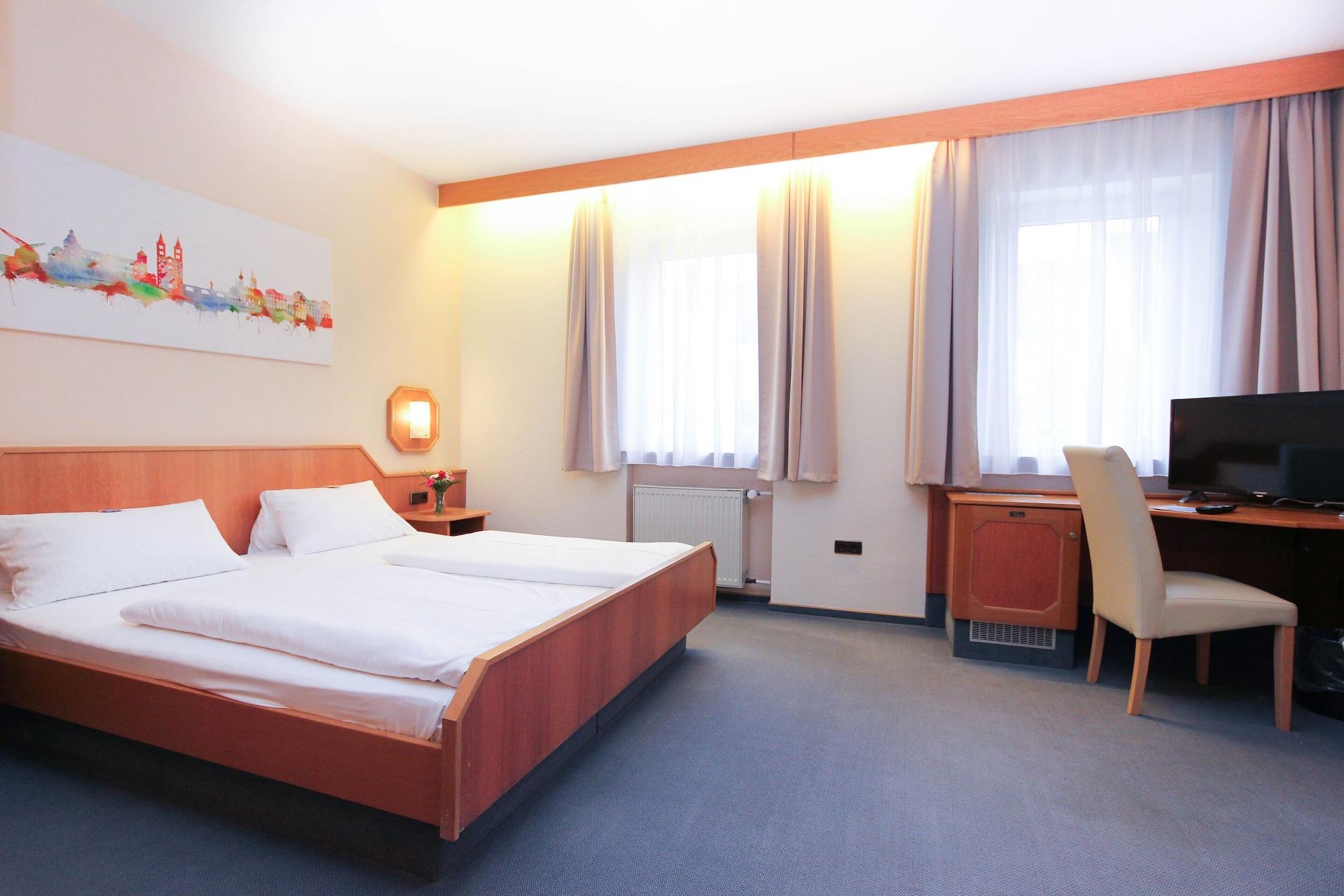 City Hotel Wuerzburg מראה חיצוני תמונה